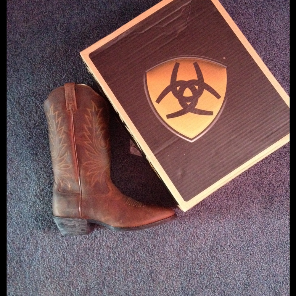 Ariat Cowgirl Boots